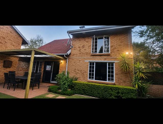4 BEDROOM TOWNHOUSE FOR SALE IN CELTISDAL
